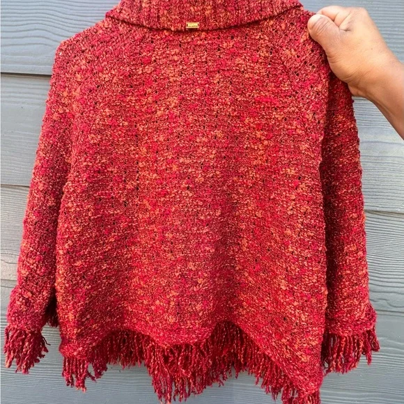 St. John Red Textured Cardigan - Picture 5 of 10